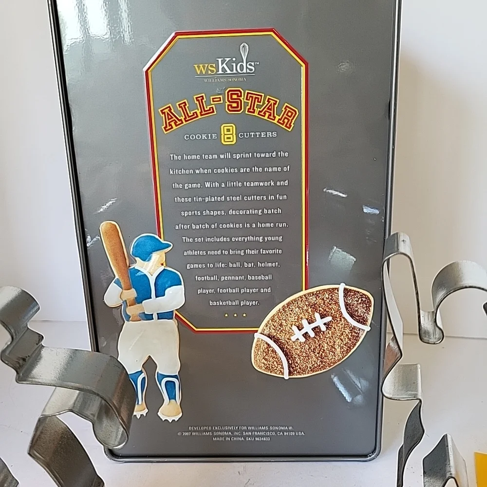 Williams-Sonoma 2007 Kids All-Star Sports Cookie Cutters